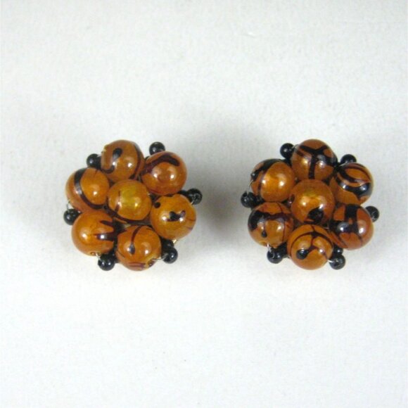 Vintage Clip On Beaded Earrings Hong Kong 1960s Mod Geometric Jewelry Halloween - Picture 1 of 7